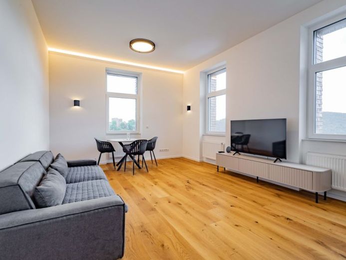 Ausblick Badenweiler * Saniertes und möbliertes 2-Zi-Apartment * 42 qm * Traumaussicht – Foto 1