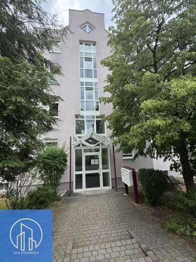 Familienfreundliche 3,5-Zimmer-Wohnung mit West-Loggia, EBK &amp; Tiefgaragenstellplatz – Eingangsbereich