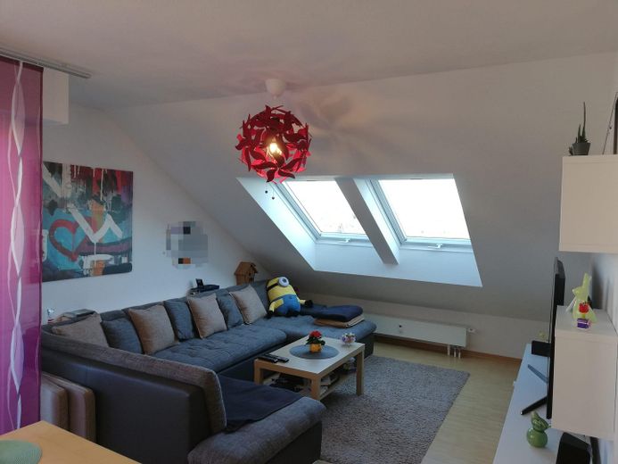 Provisionsfreie, energieeffiziente 3,5-Zimmer-Maisonette-Wohnung auf der Schillerhoehe in Marbach – Wohnzimmer