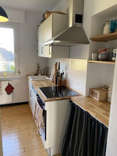 zentral gelegene 3-Zimmer-Wohnung mit Balkon – Küche