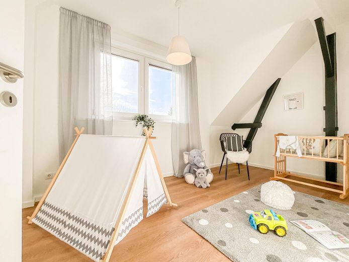 Bezugfertig renoviertes EFH am Niendorfer Marktplatz – Kinderzimmer 2 OG