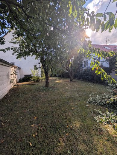 Casa idilliaca con 2 appartamenti completi, 2 bagni e 2 cucine su un terreno da sogno di 1.000 m² – Foto 2