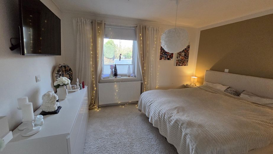 Bungalow familial de rêve avec 6,5 pièces et piscine à Wedemark – Schlafbereich Kind 1