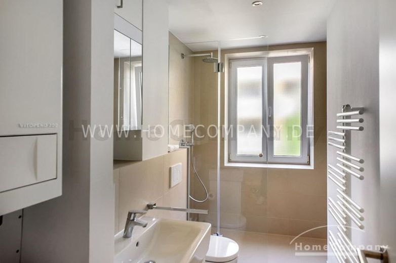 Beautiful newly renovated and furnished 2-room apartment with balcony in Maxvorstadt – a12eead373af8c544bbd7f7f44a5c6839ac50ca9.jpg