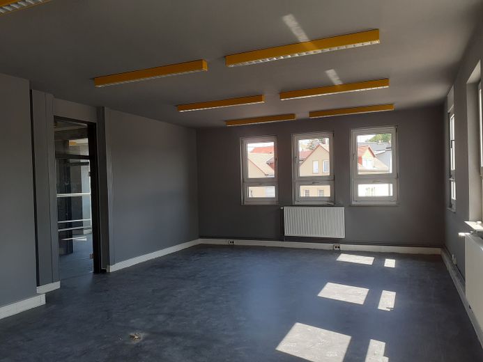 Neue Büro- + Praxisflächen im REGIOBUS-HAUS am Busbahnhof Döbeln – Foto 3