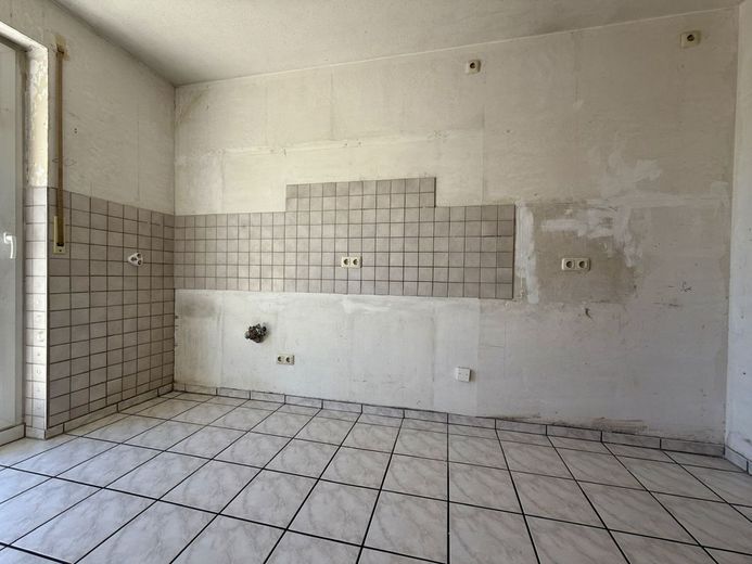 Fröndenberg-Ardey: Taghelle Eigentumswohnung mit praktischem Schnitt, zwei Balkonen und Stellplatz! – Küche