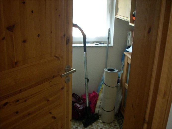 Einzigartige Lage! Freistehendes Einfamilienhaus am Waldesrand – Abstellraum/HWR