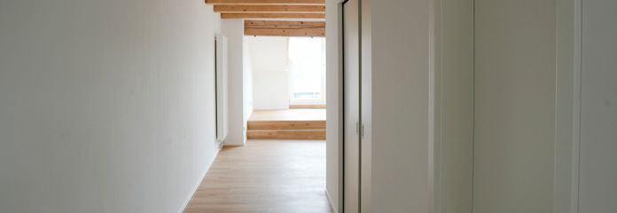 Maisonette-Wohnung (WE06), Kaiserstraße, ein Traum für Kenner und den besonderen Geschmack, ~ 115 m² – Flur untere Ebene zum Balkon