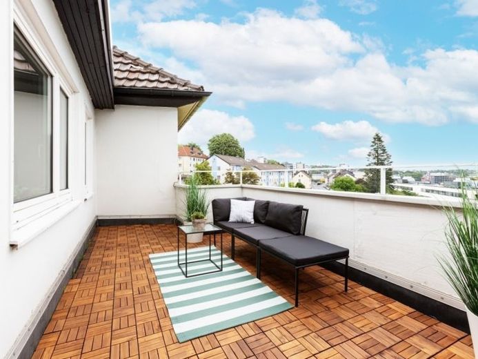 Bezugsfertige Dachterrassenwohnung – komplett modernisiert, sofort einziehen und wohlfühlen. – फोटो 1