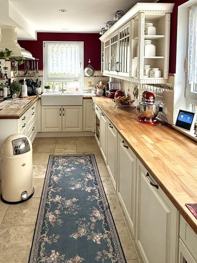 Landhauseinbauküche