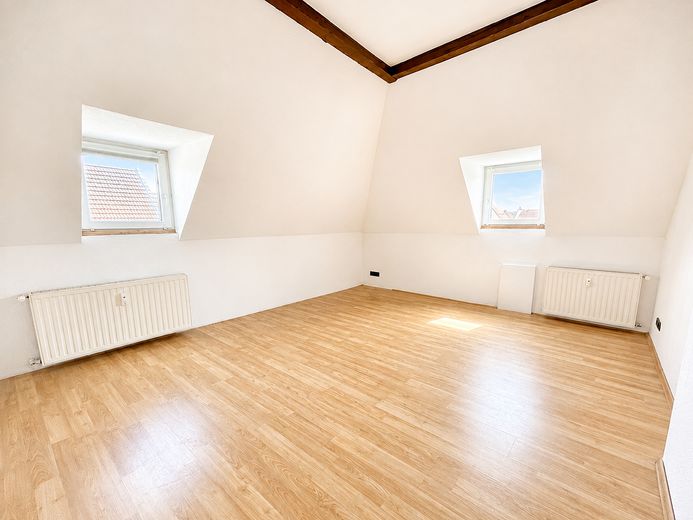 Schicke 2-Zimmer-Wohnung in Krefeld Inrath-Kliedbruch – Wohnzimmer