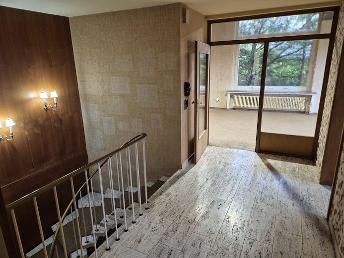 Maison d’architecte représentative dans un emplacement privilégié de Bad Nenndorf – Flur Wohnbereich