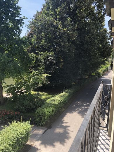 Ausblick in die Parkanlage