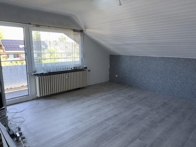 schöne 3-Zimmer-Dachgeschoss-Wohnung in Kevelaer zu vermieten – Wohnzimmer