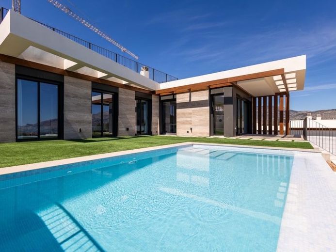 Eingeschossige Villen mit 3 Schlafzimmern, 2 Bädern, optionaler Dachterrasse, Klimaanlage, Meerblick, Kfz-Stellplatz und Privatpool – Foto 1