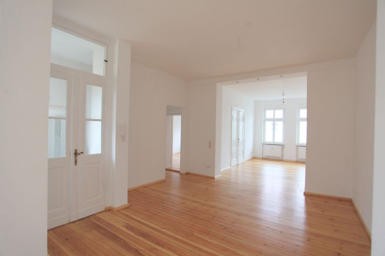 Loftähnliche Wohnung im historischen Zentrum Jüterbogs – Blick aus Küche