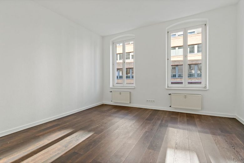 WG´s Aufgepasst! 6,5-Raumwohnung mit Einbauküche in der Röserstraße zu vermieten! – Zimmer