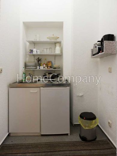 Wohnung mit Internetzugang in ruhiger Lage unweit der Straßenbahn, evtl. Terrassennutzung – 9df66cdc50fef4d7bffa922cd0945b7d0053f9d7.jpg