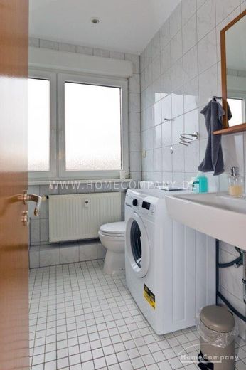 15fbea9d13094346f6a933cbca781d762f9e3e58.jpg
