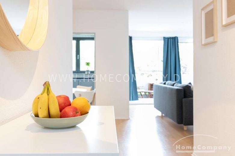 **Helle, großzügige und frisch renovierte 2,5 Zimmer Wohnung mit Balkon** – cbc10416f351e0cfa0b2954cf2ee406df6dfb314.jpg