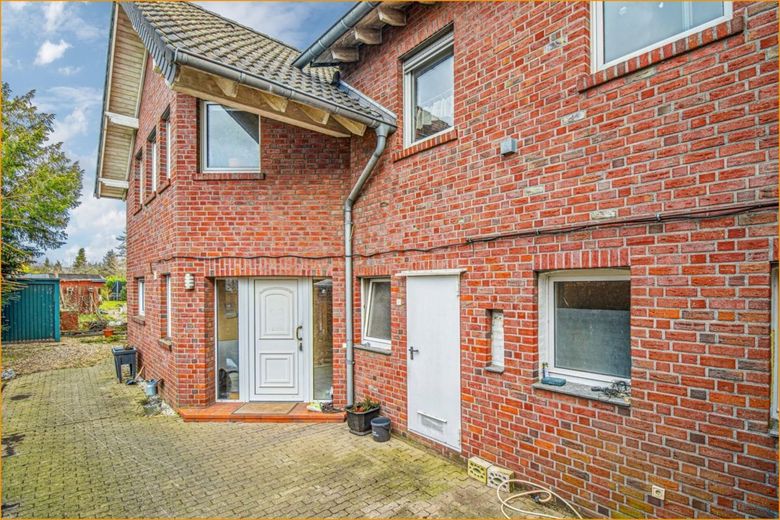 2 Häuser - 1 Kaufpreis! Ihr Familienglück in Heinsberg-Karken – Eingang hinteres Haus