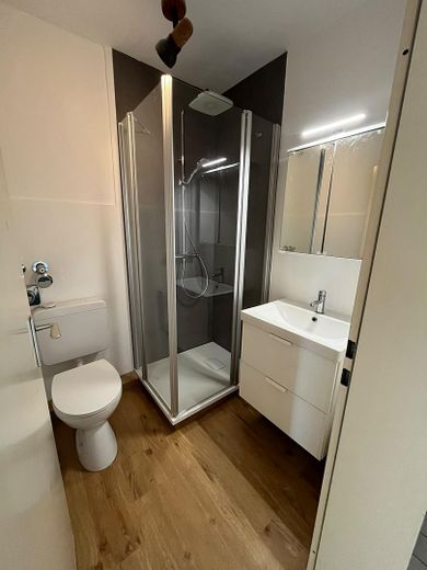 Provisionsfrei: Vermietete 2-Zimmer-Wohnung mit neuem Bad – 6,5 % Bruttorendite in Bremerhaven – Bad