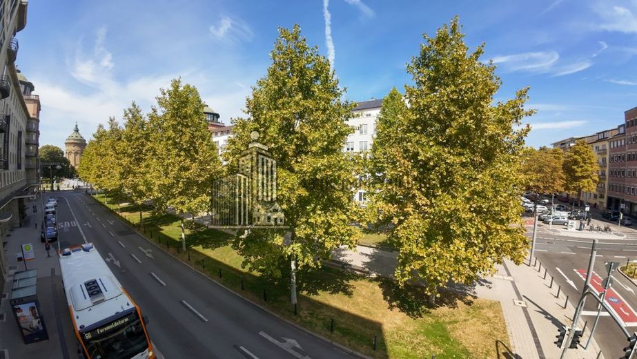 ATIK: Zentrale Bürofläche in Mannheims bekanntester Büromeile direkt am Wasserturm - provisionsfrei – Drohnenaufnahme