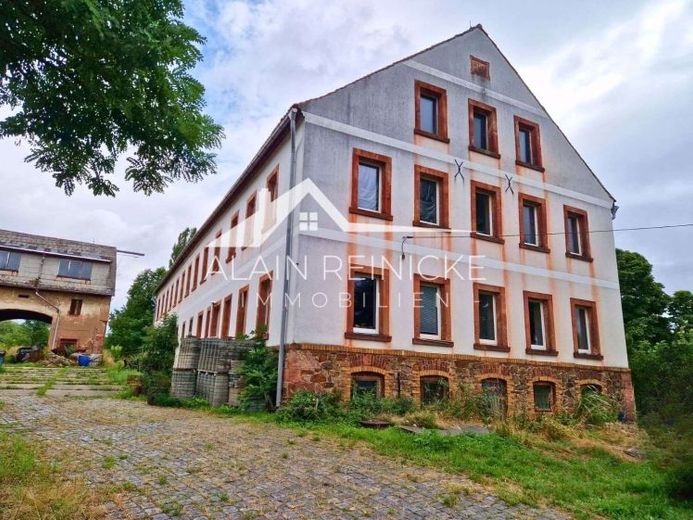 Landhuis met 2 vijvers en veel land – Foto 1