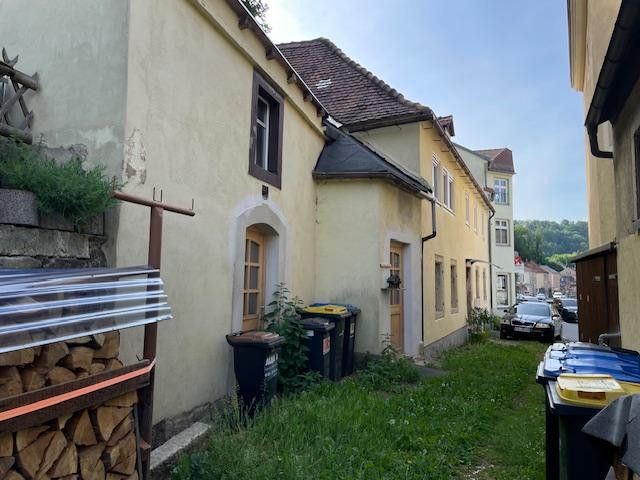 Grande maison individuelle rénovée avec extension atelier à Tharandt près de Dresde – Ansicht Haus / Werkstattanbau