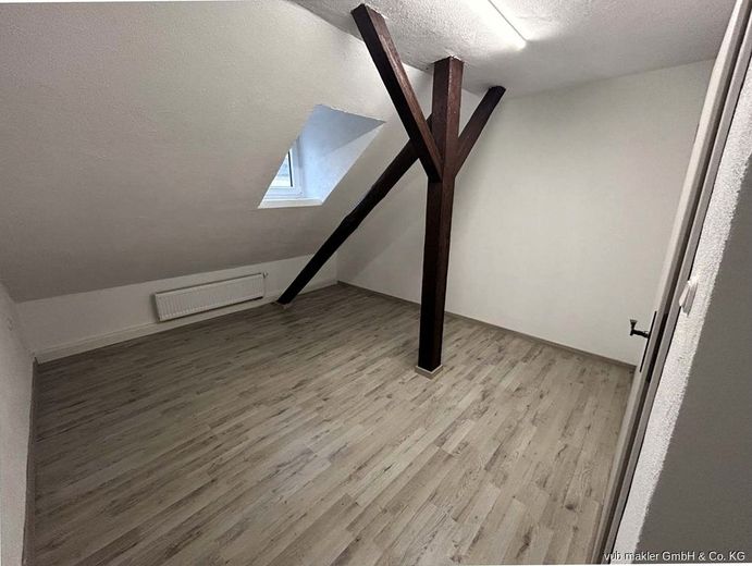 Mehrfamilienhaus in zentraler Innenstadtlage von Hof - solides Renditeobjekt – VUB0002404-8