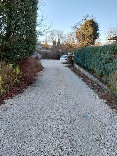 Wohnen und Arbeiten unter einem Dach – Weg zum hauseigenen Parkplatz....