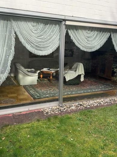 ARCHITEKTENHAUS - beste Wohnlage - besondere Immobilie - Garten und weiter Raum rundum! – 10 Gartenzugang Terrasse Wohnzimmer - eingelassene Heizung