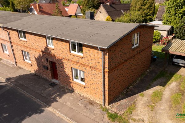Zweifamilienhaus als Kapitalanlage mit Scheune - für den Käufer provisionsfrei