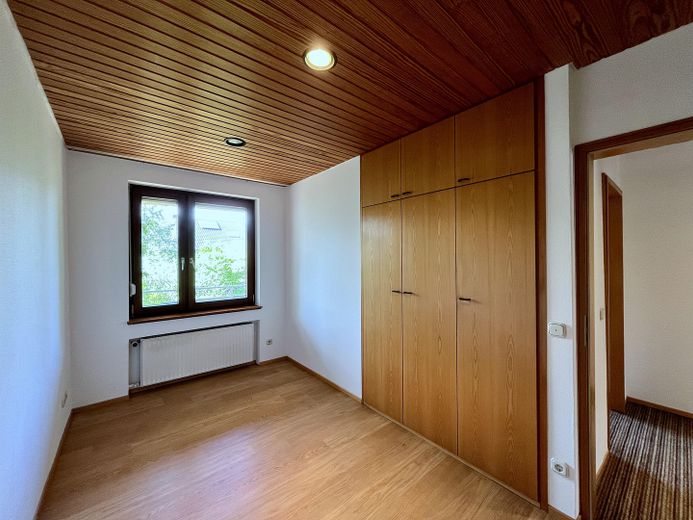 Spacious end-of-terrace house in Mannheim-Wallstadt – Photo 11