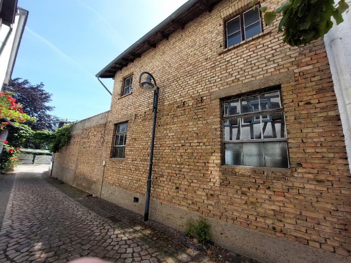 Ehemaliger Vierseitenhof mit Hufschmiede PROVISIONSFREI in Langenlonsheim zu verkaufen – Rückfront Hufschmiede