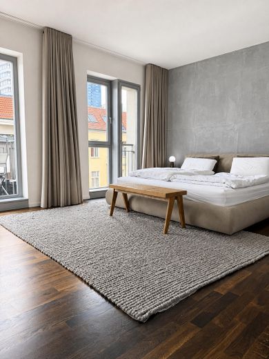 Ein besonderer Rückzugsort am Rosa-Luxemburg-Platz in Berlin Mitte – Schalfzimmer 1