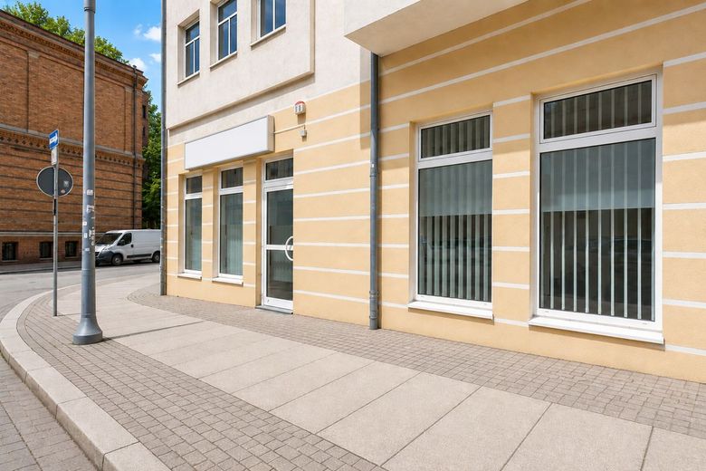 Ladenbüro am Charlottencenter – Außen