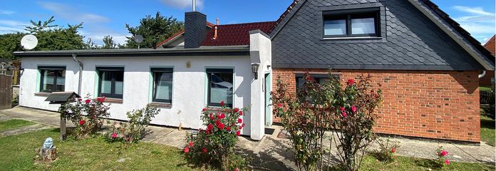 Modernisierte Doppelhaushälfte in Wismar zu verkaufen – Ansicht von Westen 1