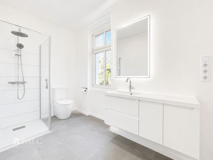 Traumhafte Villa nahe dem Scharmützelsee - Wohnen, wo andere Urlaub machen – Dusche und WC EG