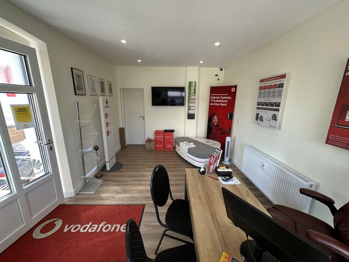 Kapitalanlage: Vodafone Shop in Amberg mit 7,7% Rendite in Top Lage langfristig vermietet – Eingang bis zur Kundentoilette