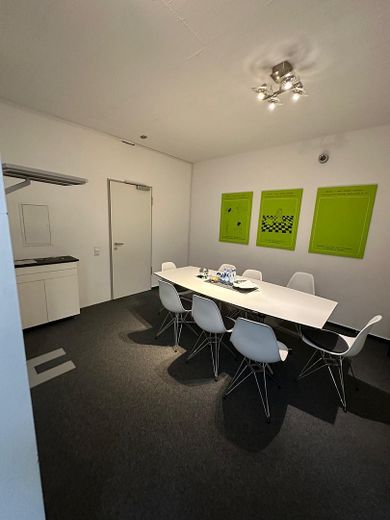 Wohnen & Arbeiten am Lousberg – 205 m² im Baudenkmal, 2 Stellplätze – Besprechungsraum