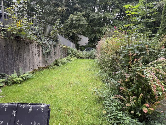 Bilocale con cucina, bagno e giardino, Solingen-Wald, ai margini del bosco, ristrutturato, su richiesta con cucina componibile a un piccolo prezzo – Foto 4