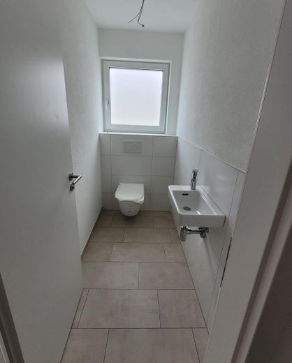 Appartamento di 4 locali al 1° piano - abitare moderno nel centro di Esslingen-Zell – Gäste WC