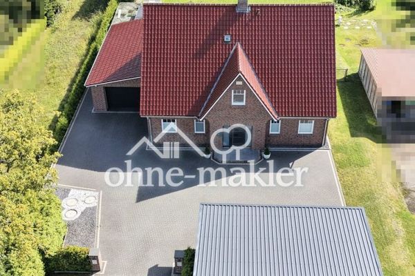 ESCLUSIVA CASA A TRE FRONTONI CON STRAORDINARIO GIARDINO