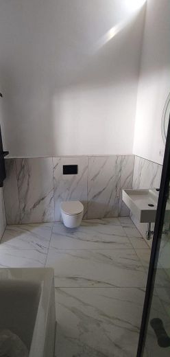 Badezimmer 1/2