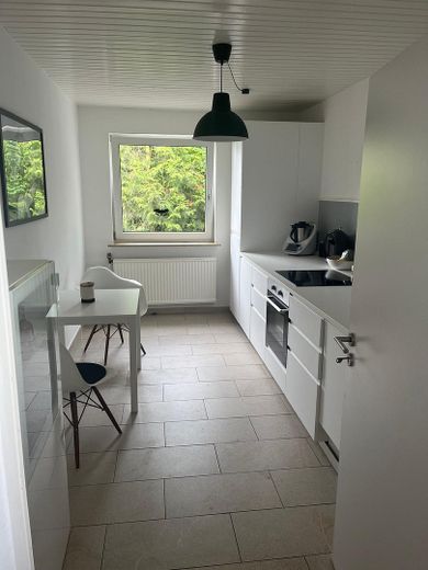 Renovierte, helle 3 Zimmer Wohnung (Refrath) – Küche