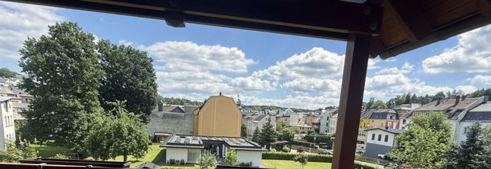 sonnige 3-Raum-Wohnung m. großem Balkon im DG