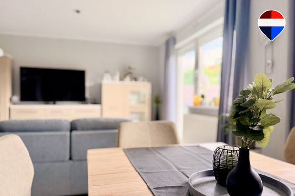 Zmodernizowany środkowy segment domu szeregowego z ogrodem i garażem w Rathenow