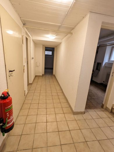 Rosenheim’de merkeze yakın bahçeli ve garajlı ikiz ev, komisyonsuz – Kellergang