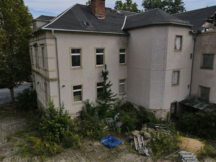 Fertig projektiertes Einzeldenkmal mit perfekten 16 ETWs in Bestlage an der Elbe! – QZFA3110